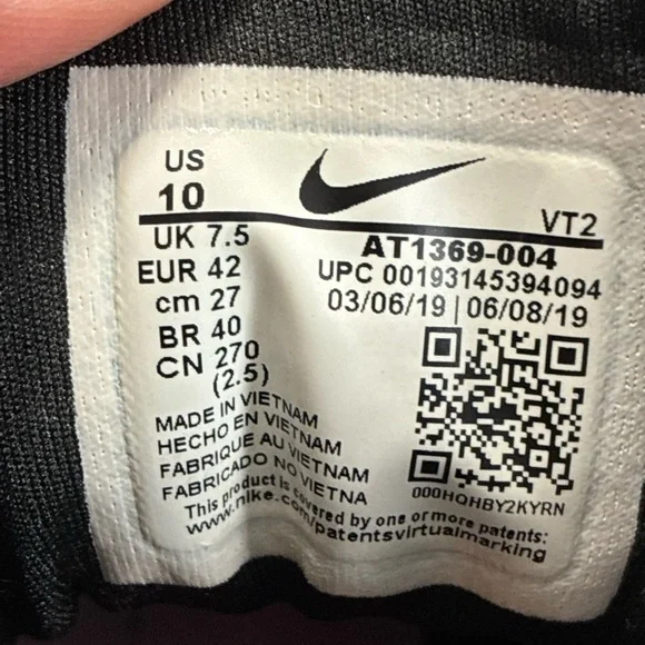 Nike Black and Pink Athletic Shoes with Cushioned Sole - Picture 5 of 6